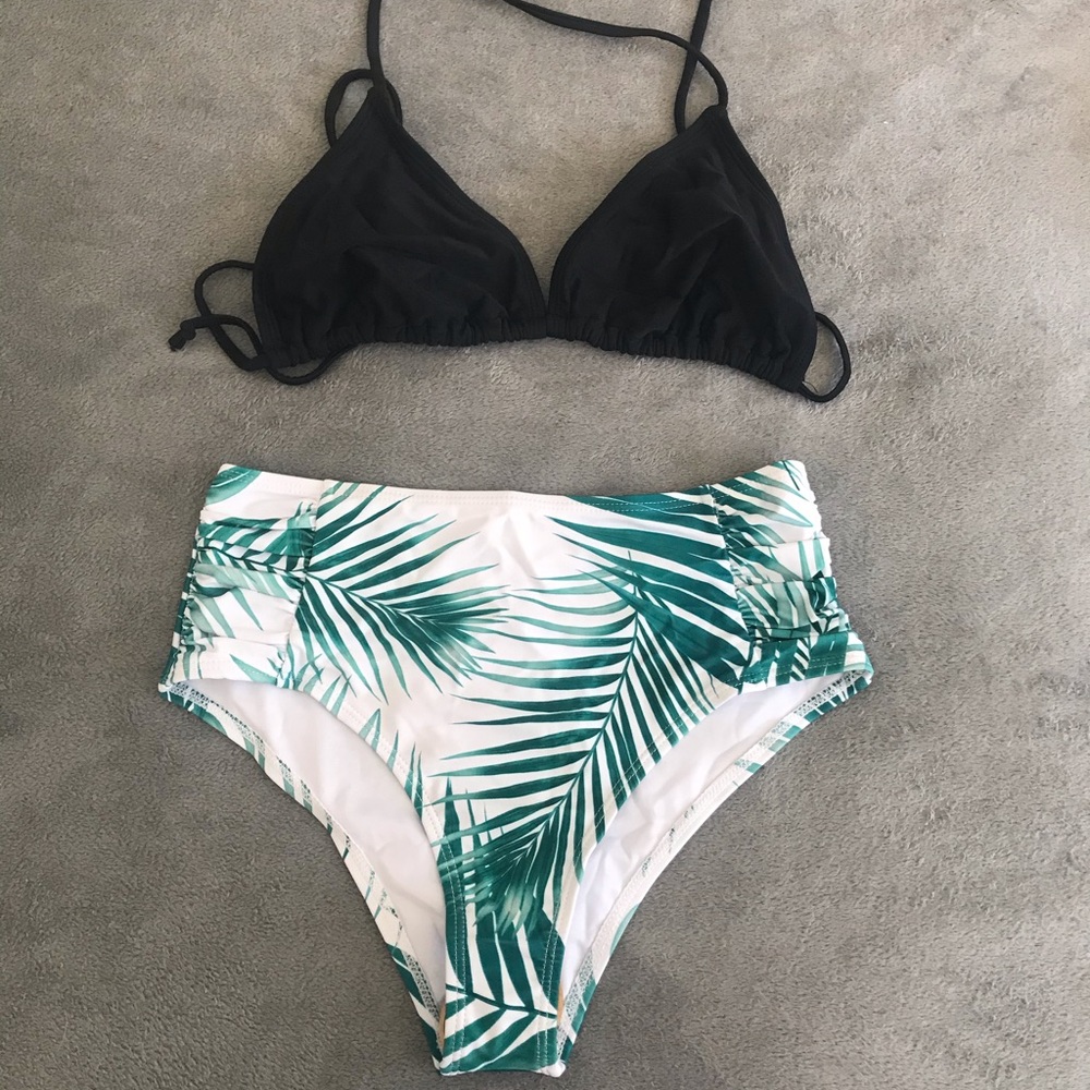 NWOT High-rise bikini bottoms palm design